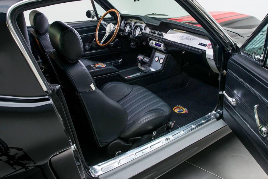 Интерьер Shelby GT500E Super Sport 1967 года  (фото 5 из 5)